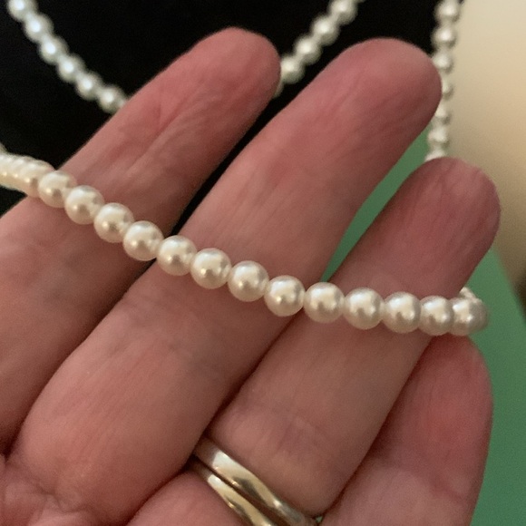 Faux pearls necklace 52” - Picture 5 of 6